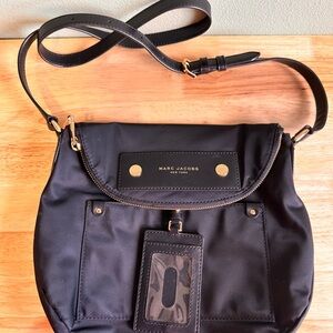 Marc Jacobs Black Leather Crossbody Bag with Timeless Design